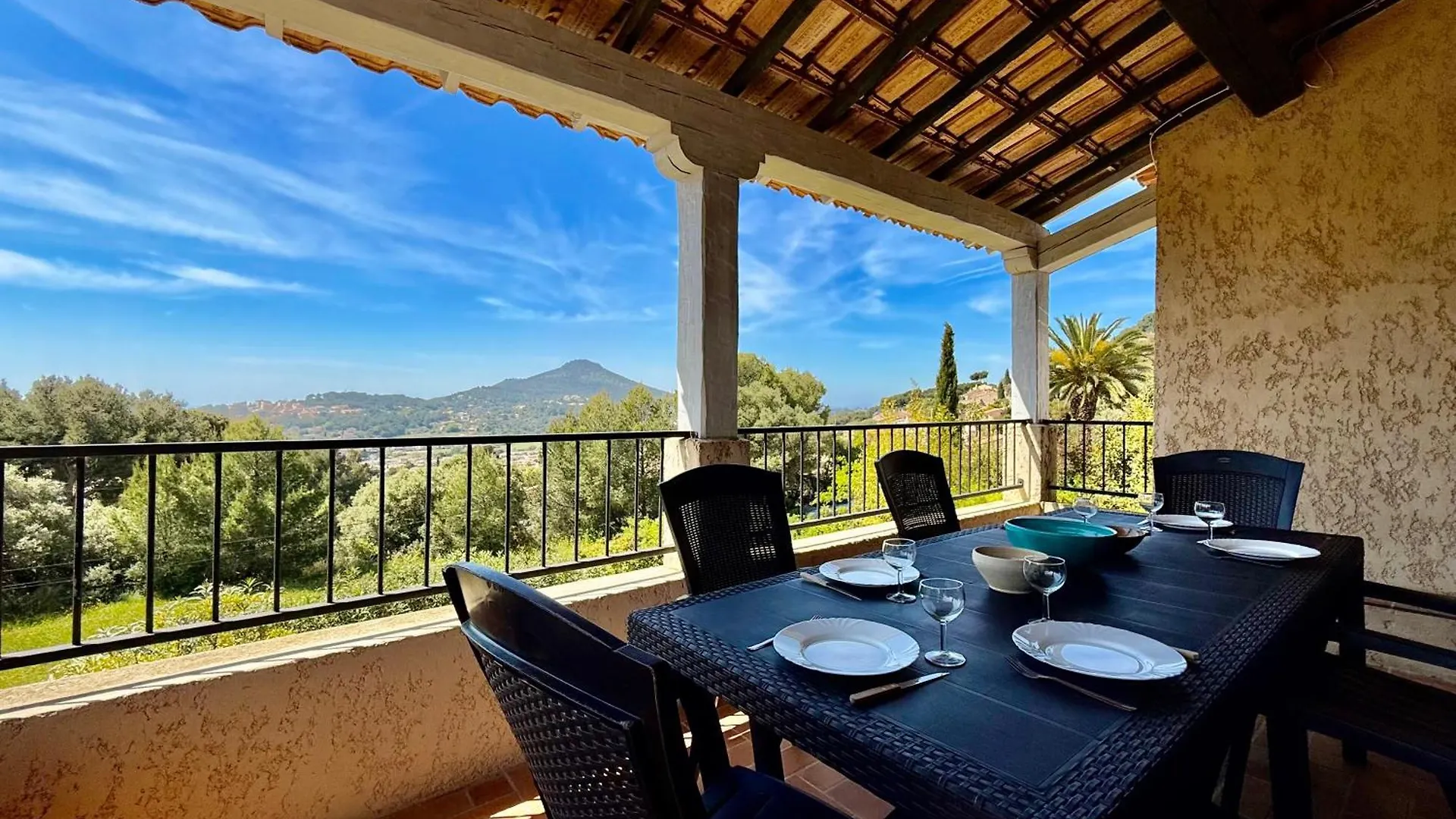 Terrasse Panoramique - Vue Mer - Cosy & Familial Carqueiranne Apartment
